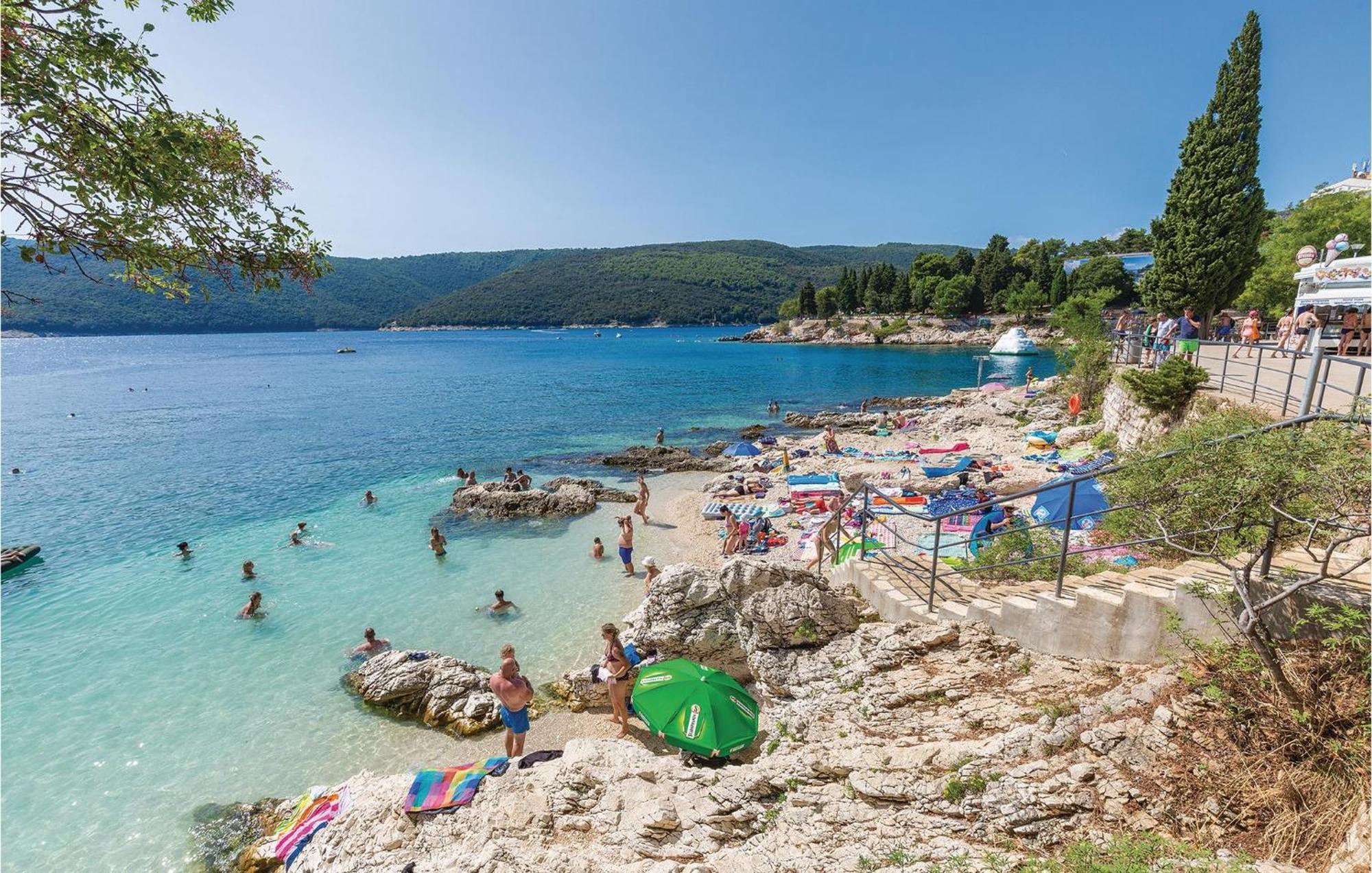 Lovely Apartment In Rabac With Kitchen Esterno foto