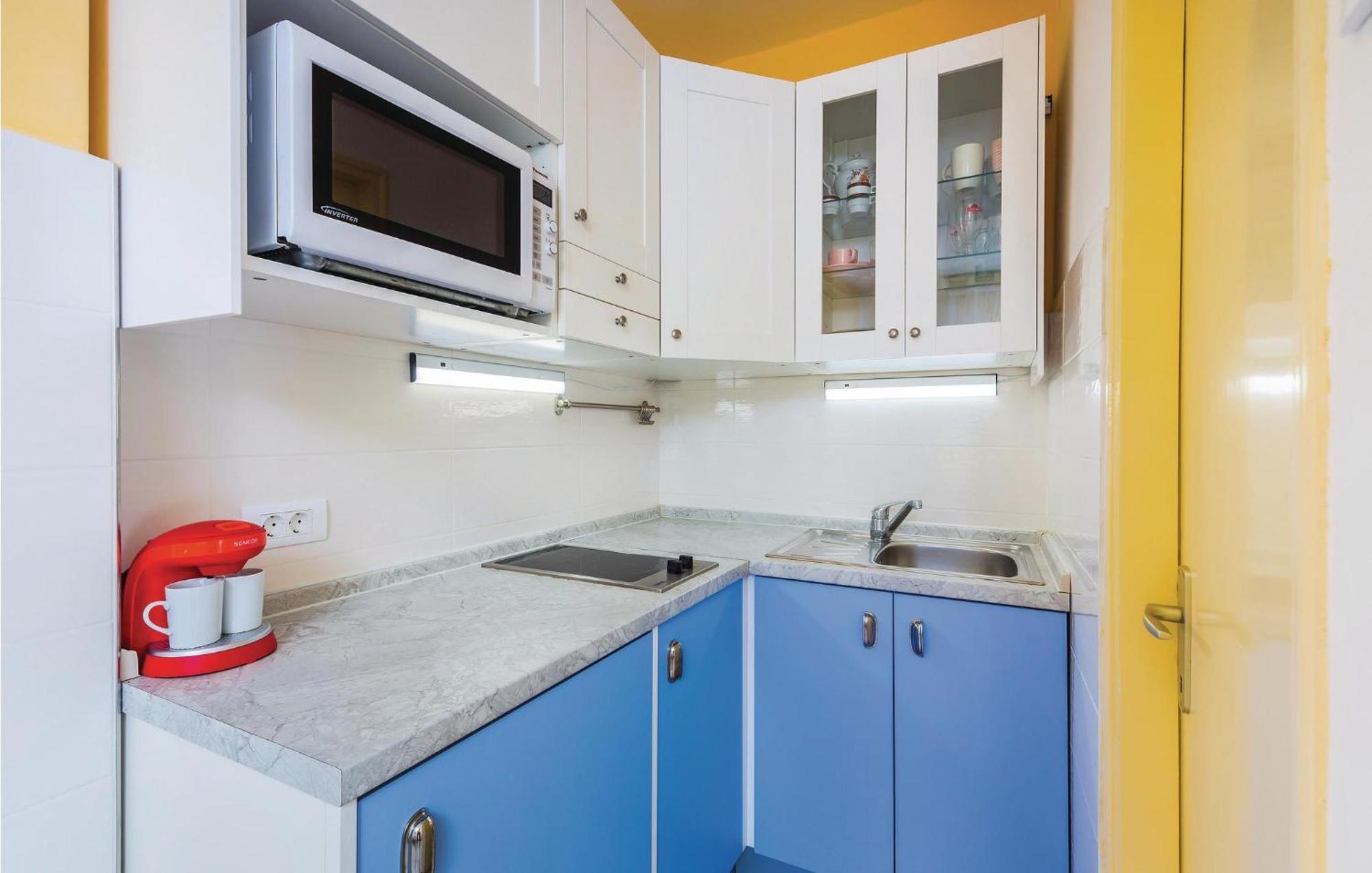 Lovely Apartment In Rabac With Kitchen Esterno foto