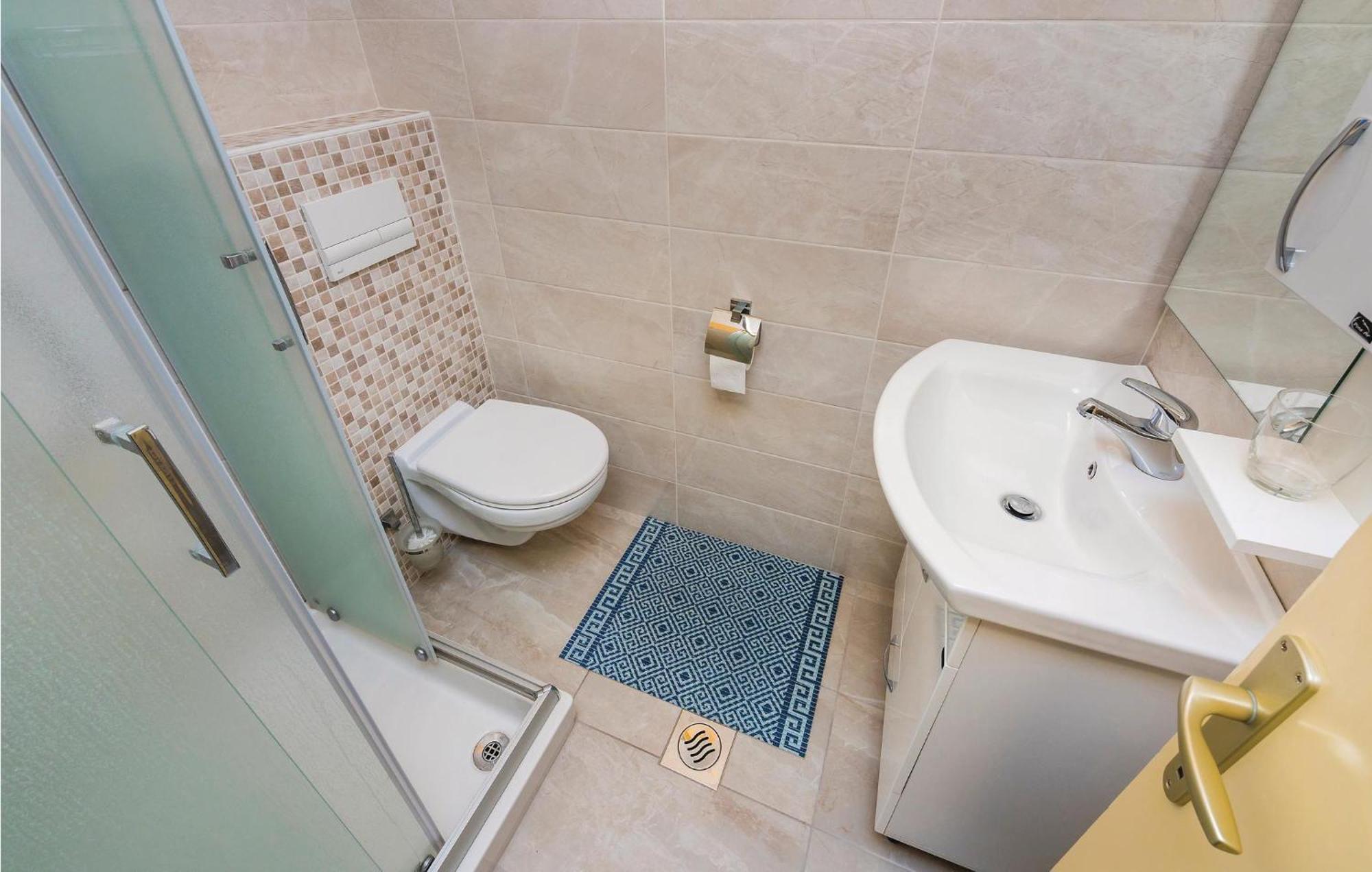 Lovely Apartment In Rabac With Kitchen Esterno foto